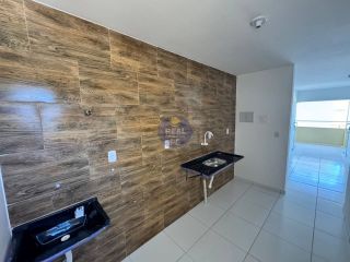 CASA PRIVÊ COM 3 QTOS, EM PAU AMARELO!