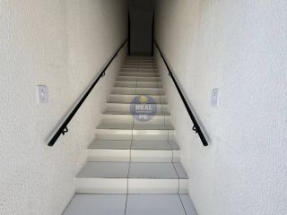 CASA PRIVÊ COM 3 QTOS, EM PAU AMARELO!