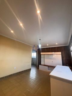 4 CASAS COM ENTRADAS INDIVIDUAIS, EM PAU AMARELO!