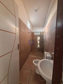 4 CASAS COM ENTRADAS INDIVIDUAIS, EM PAU AMARELO!