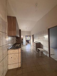 4 CASAS COM ENTRADAS INDIVIDUAIS, EM PAU AMARELO!