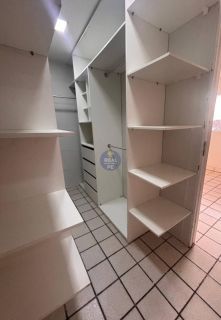 4 CASAS COM ENTRADAS INDIVIDUAIS, EM PAU AMARELO!