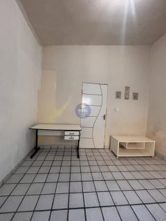 4 CASAS COM ENTRADAS INDIVIDUAIS, EM PAU AMARELO!