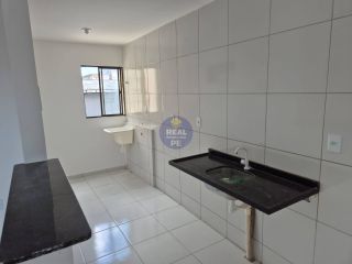 CASA PRIVÊ, 2 QTOS EM PAU AMARELO!