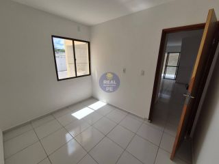 CASA PRIVÊ, 2 QTOS EM PAU AMARELO!