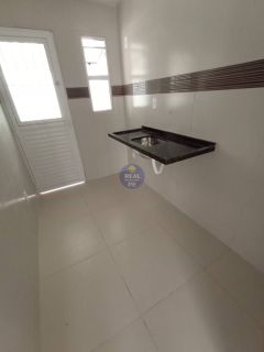 CASA TRIPLEX, 3 QTOS, SENDO 2 SUÍTES, NO JANGA!