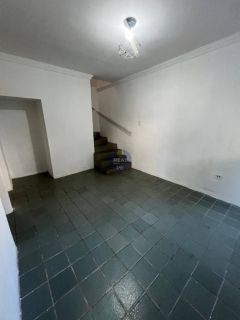 CASA COM 3 QTOS, ÓTIMA LOCALIZAÇÃO EM NOSSA SRA. DO Ó!