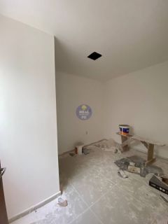 CASA COM ENTRADA INDIVIDUAL E 3 QTOS, NO JANGA!