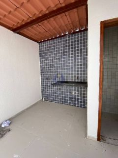 CASA COM ENTRADA INDIVIDUAL E 3 QTOS, NO JANGA!