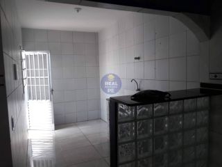 CASA SOLTA EM ÓTIMA LOCALIZAÇÃO, EM PAU AMARELO!