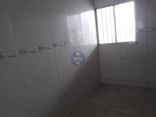 CASA SOLTA EM ÓTIMA LOCALIZAÇÃO, EM PAU AMARELO!