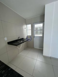 CASA COM ENTRADA INDIVIDUAL E 3 QUARTOS, EM MARIA FARINHA