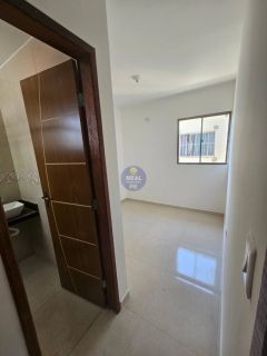 CASA PRIVÊ COM 3 QUARTOS, SENDO 1 SUÍTE, EM PAU AMARELO!