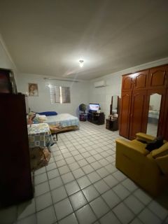 CASA SOLTA COM 3 QTOS, EM TERRENO 12X30, EM PAU AMARELO!