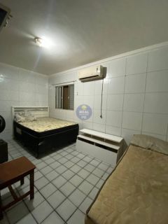 CASA SOLTA COM 3 QTOS, EM TERRENO 12X30, EM PAU AMARELO!