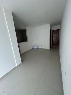 CASA PRIVÊ COM 60M², EM RUA CALÇADA EM PAU AMARELO!