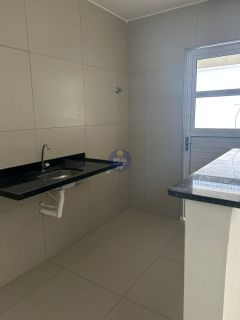 CASA PRIVÊ COM 60M², EM RUA CALÇADA EM PAU AMARELO!