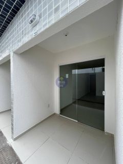 CASA PRIVÊ COM 60M², EM RUA CALÇADA EM PAU AMARELO!