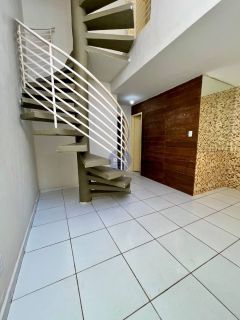 TRIPLEX COM 3 QTOS, ROOFTOP INDIVIDUAL E ÓTIMA LOCALIZAÇÃO NO JANGA!