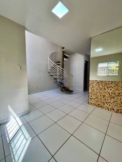 TRIPLEX COM 3 QTOS, ROOFTOP INDIVIDUAL E ÓTIMA LOCALIZAÇÃO NO JANGA!