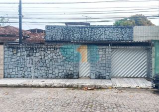 Casa Para Vender com 5 quartos 4 suítes no bairro da Iputinga