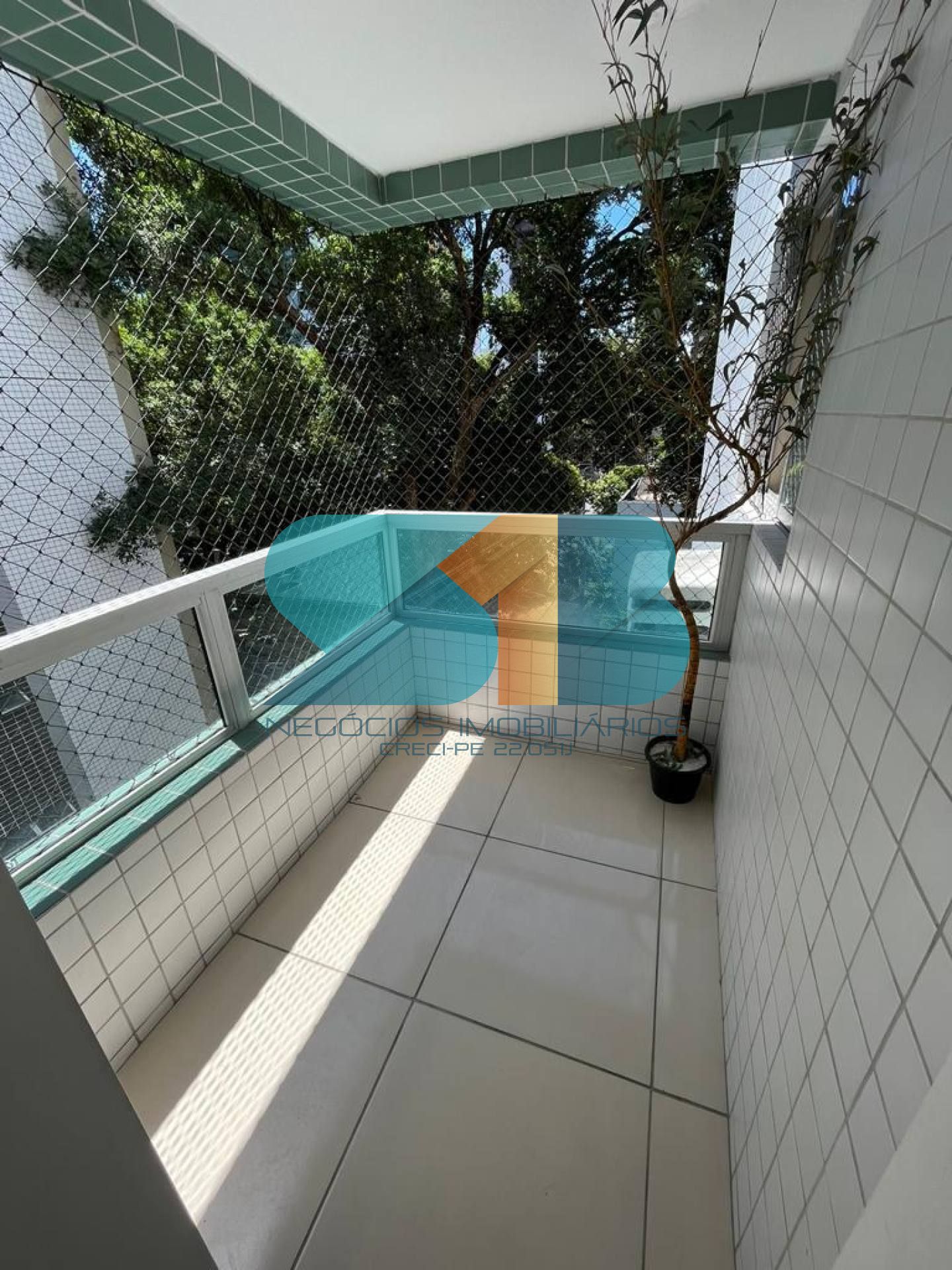 Apartamento Para Vender com 3 quartos 1 suíte no bairro Espinheiro em Recife