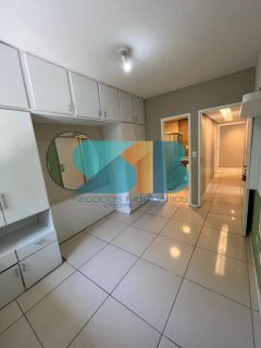 Apartamento Para Vender com 3 quartos 1 suíte no bairro Espinheiro em Recife