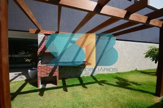 Excelente apartamento no Torreão com 2 quartos sendo uma suíte e varanda