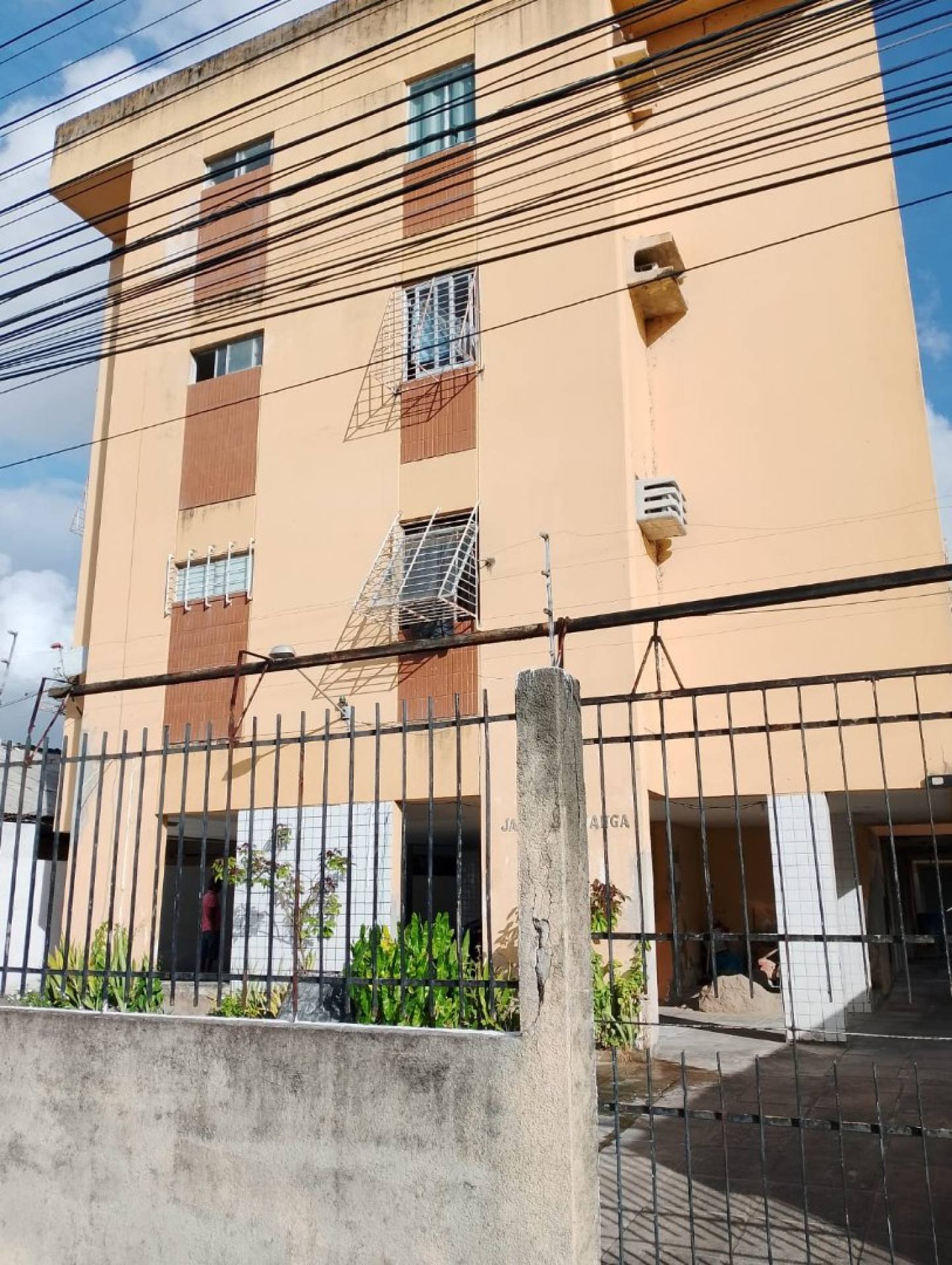 Excelente apartamento na Várzea - PRONTO PRA MORAR