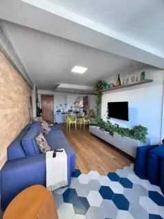 MORE À PASSOS DA PRAIA NUM QG COM EXCELENTE ÁREA DE LAZER