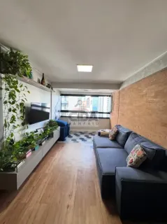 MORE À PASSOS DA PRAIA NUM QG COM EXCELENTE ÁREA DE LAZER