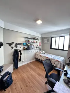 MORE À PASSOS DA PRAIA NUM QG COM EXCELENTE ÁREA DE LAZER