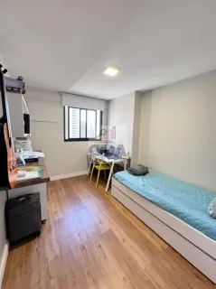 MORE À PASSOS DA PRAIA NUM QG COM EXCELENTE ÁREA DE LAZER