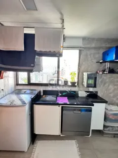 MORE À PASSOS DA PRAIA NUM QG COM EXCELENTE ÁREA DE LAZER