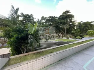 AMPLO APARTAMENTO COM LINDA VISTA DEFINIDA DO MAR, NASCENTE