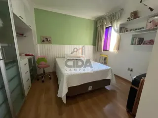 AMPLO APARTAMENTO COM LINDA VISTA DEFINIDA DO MAR, NASCENTE