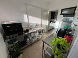 AMPLO APARTAMENTO COM LINDA VISTA DEFINIDA DO MAR, NASCENTE