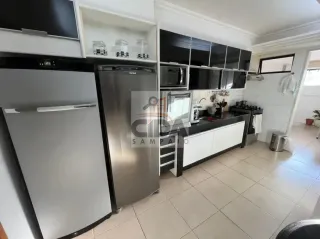 AMPLO APARTAMENTO COM LINDA VISTA DEFINIDA DO MAR, NASCENTE