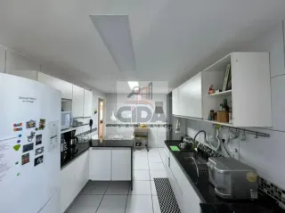 ESPAÇO, CONFORTO, PRIVACIDADE E LOCALIZAÇÃO DEFINEM ESSE APTº