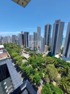 COM LINDA VISTA E FINAMENTE AMBIENTADO EM BOA VIAGEM