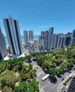 COM LINDA VISTA E FINAMENTE AMBIENTADO EM BOA VIAGEM