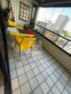 ESPAÇO E CONFORTO DEFINEM ESSE APARTAMENTO - COM LAZER