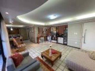 ESPAÇO E CONFORTO DEFINEM ESSE APARTAMENTO - COM LAZER