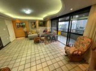 ESPAÇO E CONFORTO DEFINEM ESSE APARTAMENTO - COM LAZER