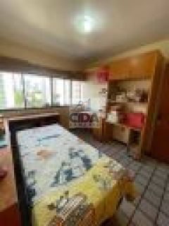 ESPAÇO E CONFORTO DEFINEM ESSE APARTAMENTO - COM LAZER