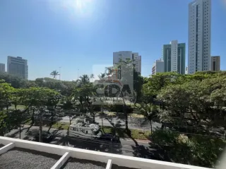 A POUCOS METROS DO MAR - AMPLO APARTAMENTO COM LAZER E 2VGS