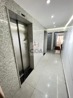 AMPLO APARTAMENTO EM ANDR ALTO COM LAZER E VAGAS SEPARADAS