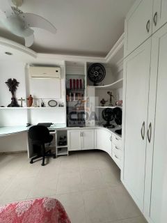 Imóvel para venda possui 150 metros quadrados com 4 quartos em Boa Viagem - Recife - PE.