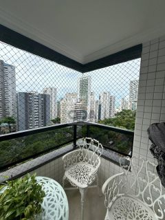 Imóvel para venda possui 150 metros quadrados com 4 quartos em Boa Viagem - Recife - PE.