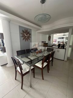 Imóvel para venda possui 150 metros quadrados com 4 quartos em Boa Viagem - Recife - PE.